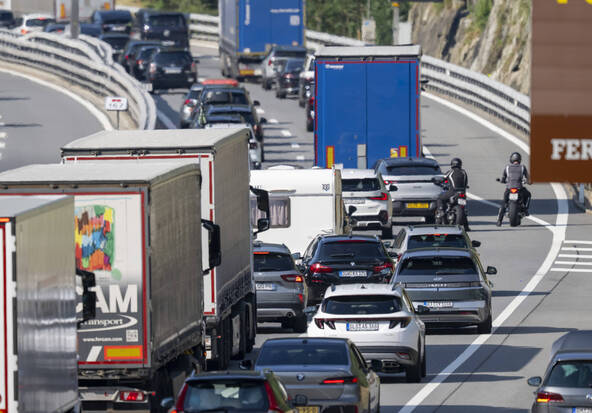 Les voyageurs vers le Sud toujours retardés devant le Gothard
