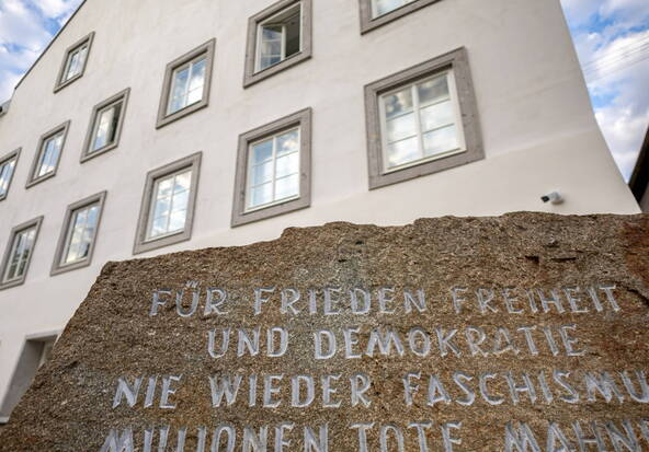 Dans la maison natale d'Hitler, l'Autriche ouvre un commissariat
