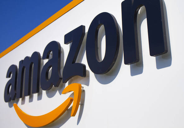 Amazon triomphe en Bourse après ses résultats, Apple trébuche