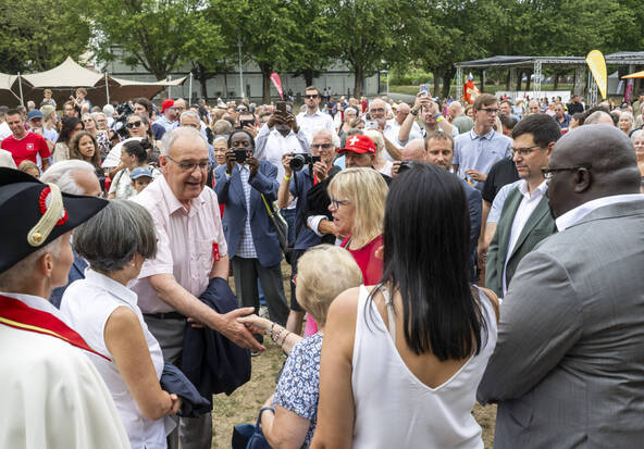 Guy Parmelin célèbre la Suisse à Renens aux côtés de la population
