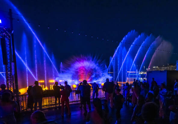 Spectacles aquatiques et animations au Jardin anglais de Genève