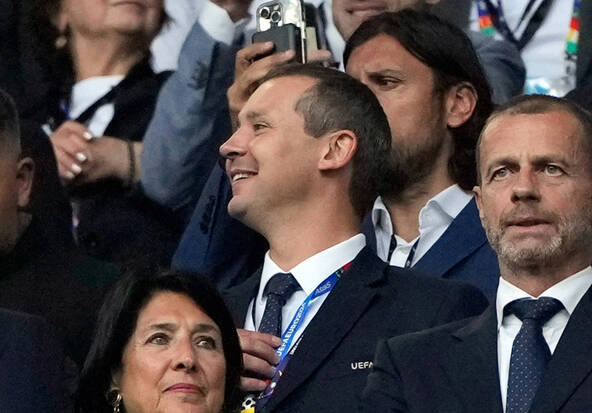 Le directeur des opérations quitte la FIFA après ses critiques