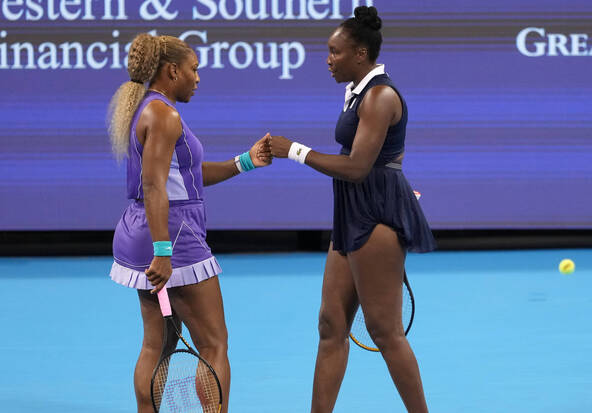 Les soeurs Williams réunies en double à Cincinnati