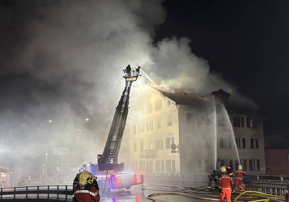 Cinq personnes portées disparues après un incendie à Thusis (GR)