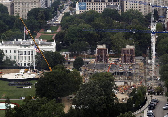 La cour suprême autorise l'érection de la salle de bal de Trump