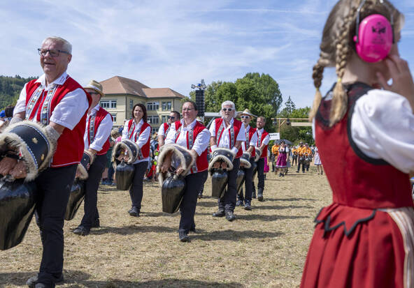 Les sonneurs de cloches et de grelots animent Schüpfen