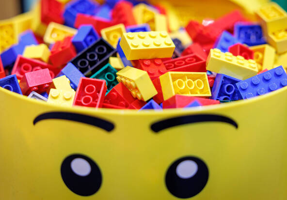 Lego: bond du bénéfice net de 32% au 1er semestre