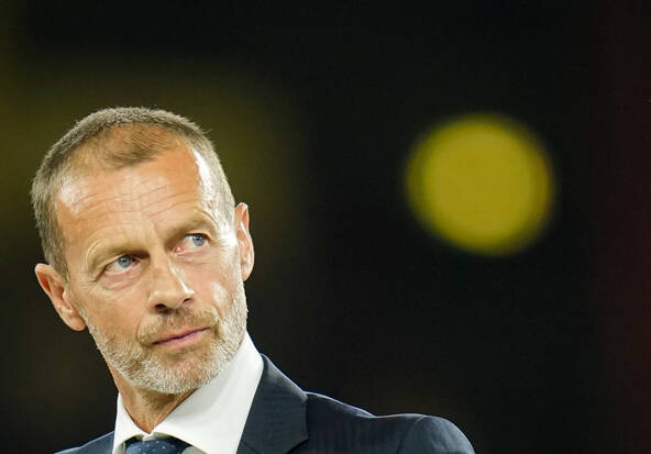 L'UEFA prépare une plainte pour « gestion déloyale » contre Infantino