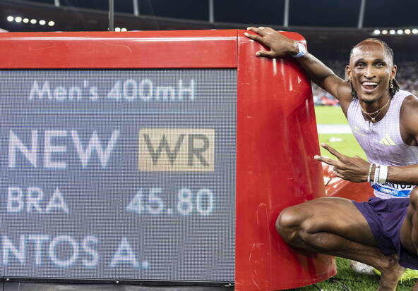 Alison dos Santos bat le record du monde du 400 m haies à Zurich