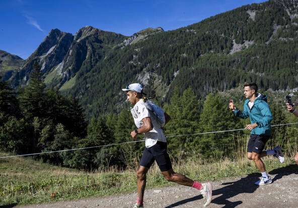 Ben Dhiman remporte l'UTMB en moins de 19 heures