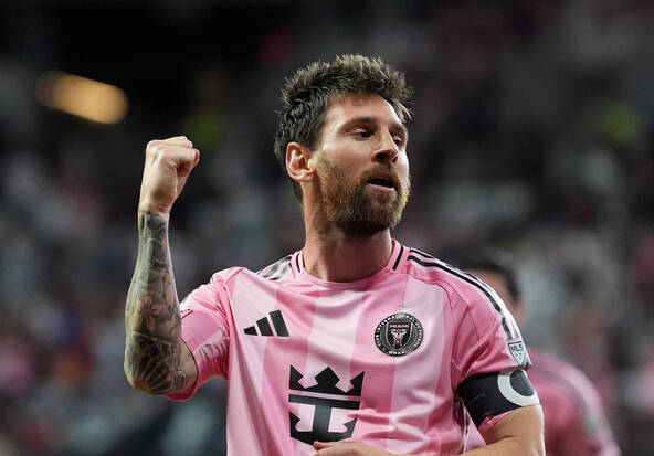Messi inscrit un quadruplé et met fin à la disette de l'Inter Miami