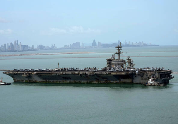 Après neuf mois en mer, l'USS Lincoln arrive en Thaïlande