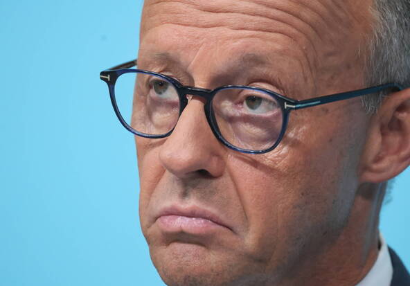 Face à l'extrême droite, Merz veut maintenir le cap de réformes