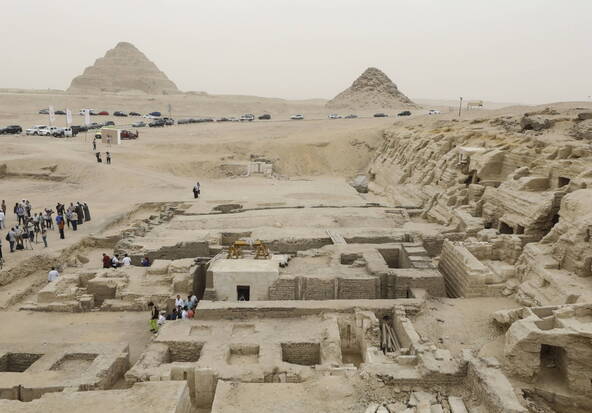 Egypte: une tombe vieille de 4300 ans découverte près du Caire