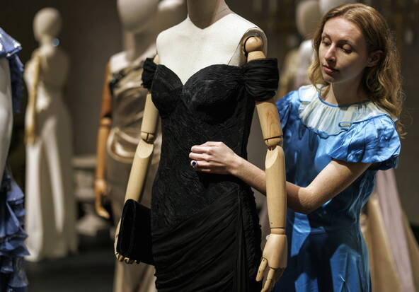 La « robe de la vengeance » de Diana aux enchères à New York