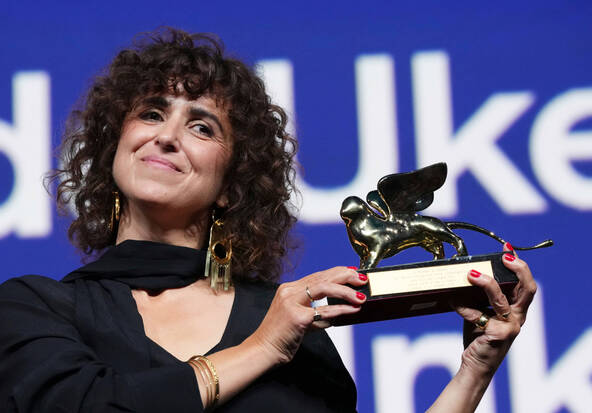 La Mostra de Venise récompense « Woman Unknown »