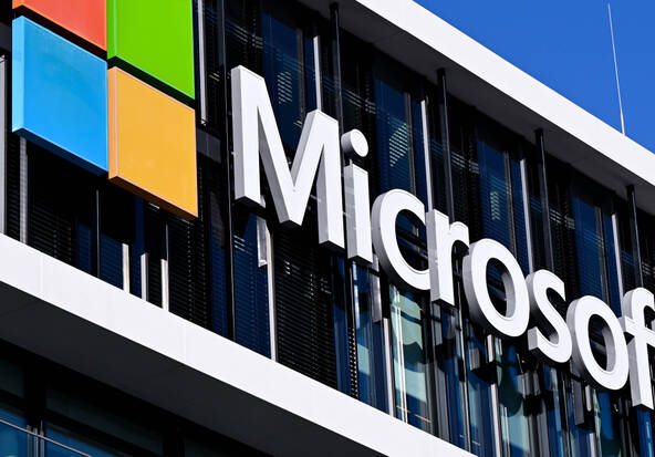 Microsoft s'engage à ce que les humains contrôlent son IA