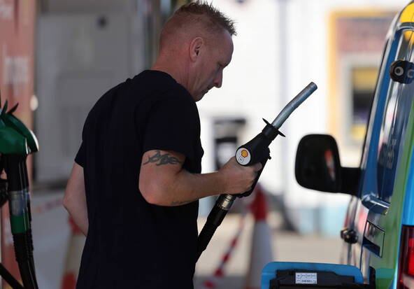 Royaume-Uni: l'inflation à 3,1% en août, flambée du carburant