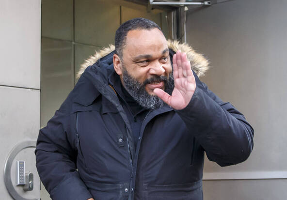 France: le polémiste Dieudonné condamné pour apologie du terrorisme