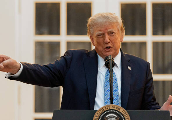 Trump veut empêcher des médias de venir à la Maison Blanche