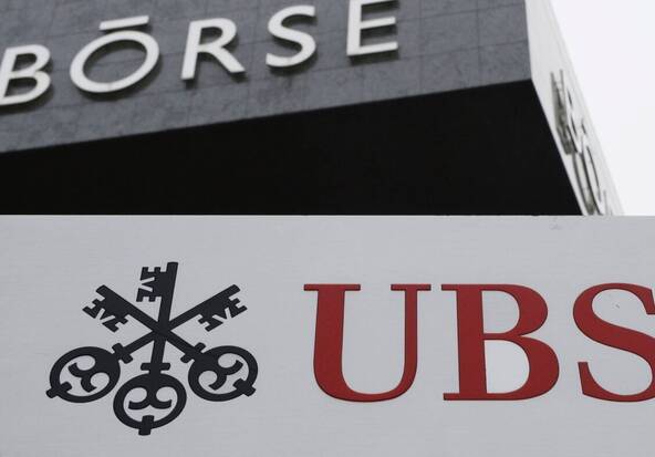Le titre UBS de justesse dans le rouge après le vote des Etats