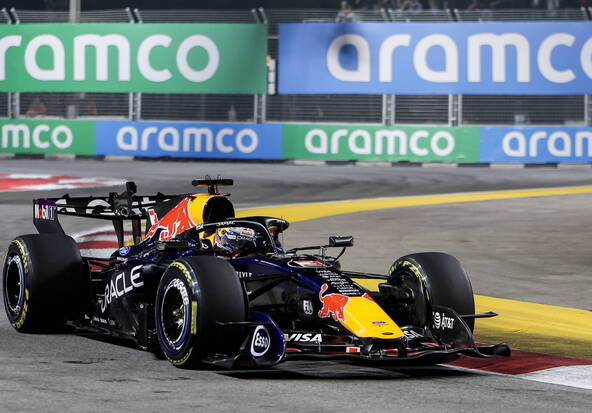 Verstappen gagne la course sprint, Antonelli 4e
