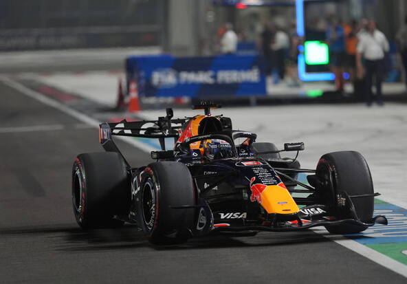 Max Verstappen en pole position
