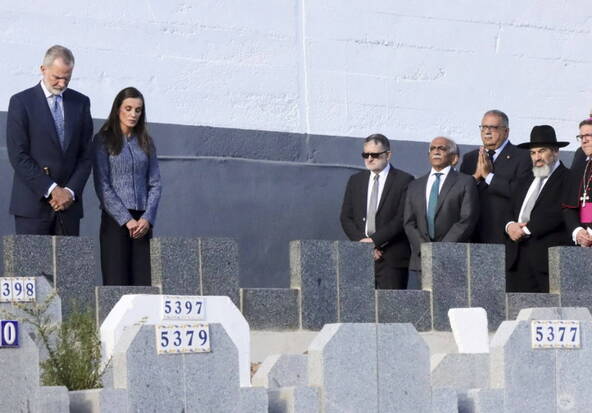 Le roi d'Espagne accueilli par la foule à Ceuta