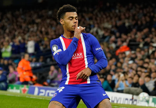 Le PSG gagne un match de folie à Manchester