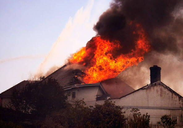 Des maisons détruites par des incendies près de Los Angeles