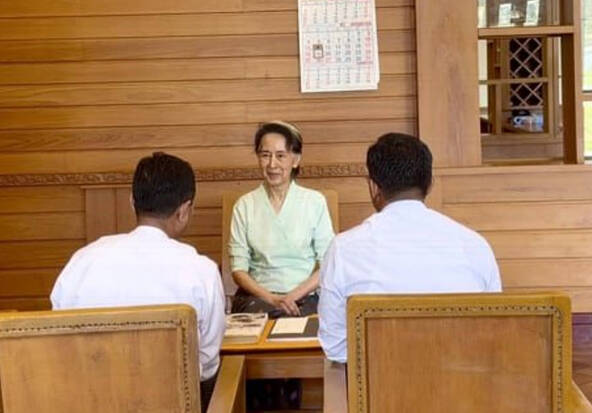 Birmanie: Suu Kyi détenue reçoit un colis royal britannique