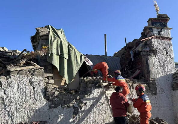 Chine: un séisme de magnitude 7 frappe le Tibet