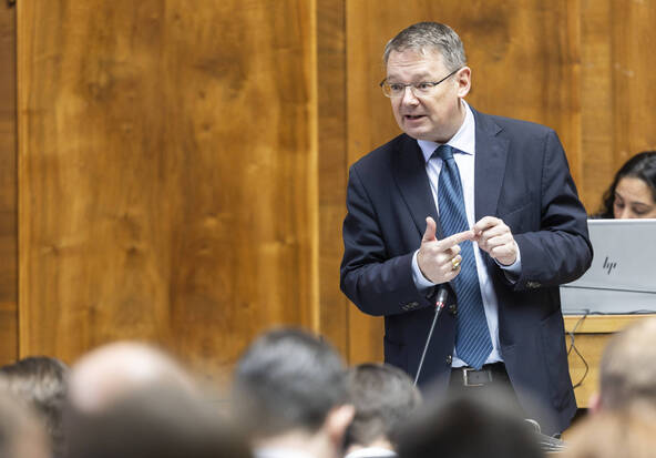 Parmelin: quatre candidats annoncés, un cinquième à l'orée du bois