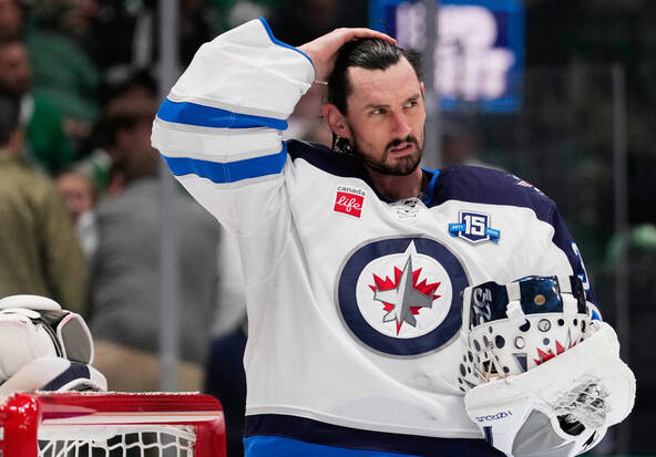 Les New Jersey Devils engagent le gardien vedette Connor Hellebuyck