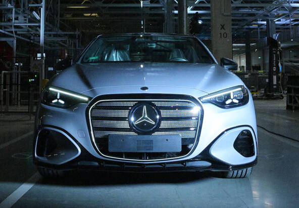 Automobile: Mercedes-Benz abaisse ses prévisions pour 2026