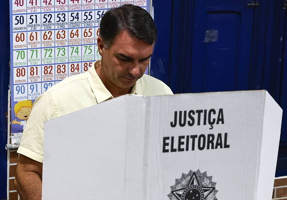 Flavio Bolsonaro a fui le Brésil pour les États-Unis