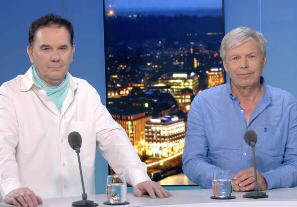 Dans la Revue et non-corrigée, un conclave à l’accent bien genevois