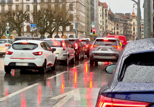 Impôt auto: calcul erroné de la surtaxe sur les véhicules thermiques