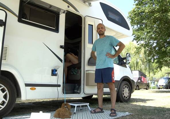 Canicule: au camping de Vésenaz, chacun sa méthode pour rester au frais