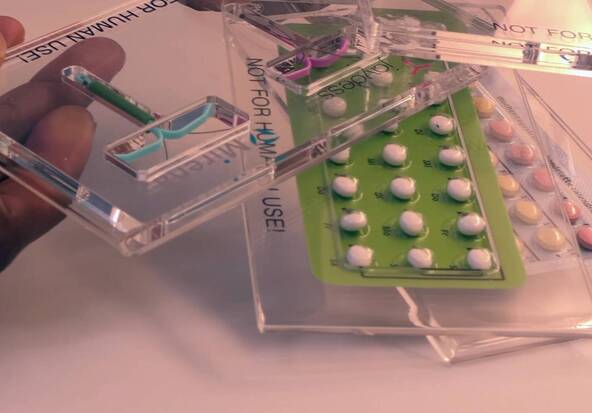Gauche et droite s'affrontent sur la contraception gratuite