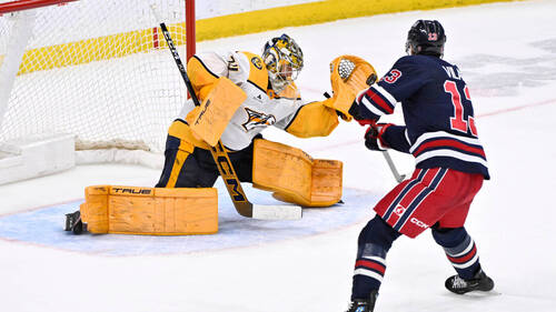 Nashville reste au contact