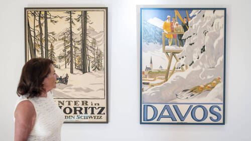 Une exposition retrace 120 ans d’affiches suisses