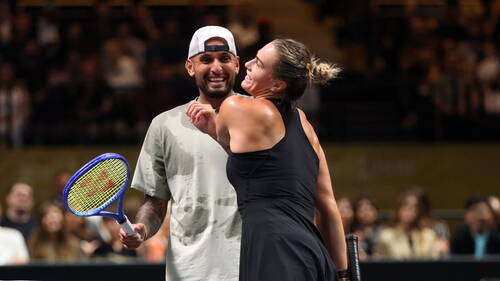 Kyrgios gagne la "Bataille des sexes" contre Sabalenka