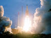 Une des dernières Ariane 5 décolle de Kourou