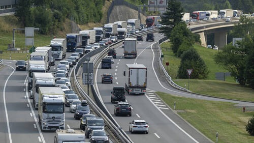 Trafic: 18 km de bouchon au portail nord du Gothard