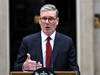 Le nouveau Premier ministre Keir Starmer promet de rebâtir le pays