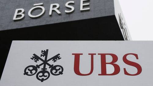 Le titre UBS de justesse dans le rouge après le vote des Etats