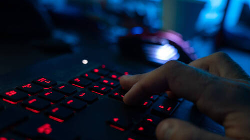 Cyberattaque contre Stadler Rail: le hacker présumé jugé à Zurich