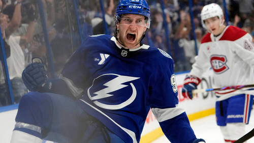 Janis Moser homme du match avec le Lightning, qui égalise