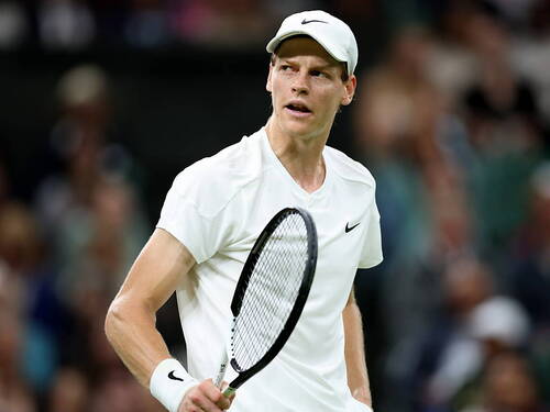 Sinner s'en sort en quatre sets face à Berrettini
